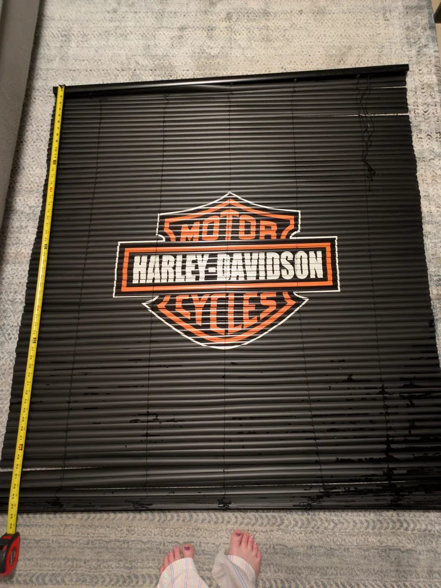 Harley-Davidson Black Window Blind (50" x 48") image indicator(2)