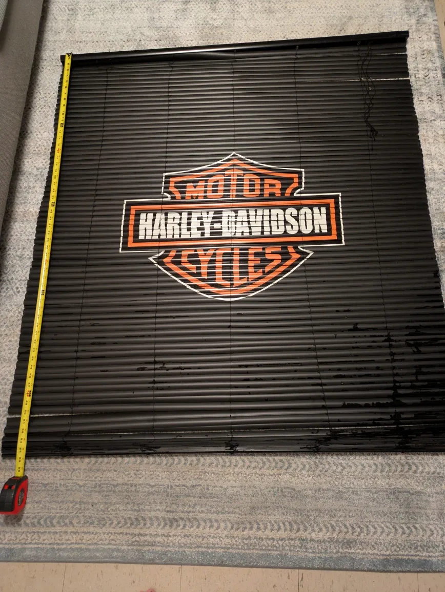 Harley-Davidson Black Window Blind (50" x 48") image indicator(4)