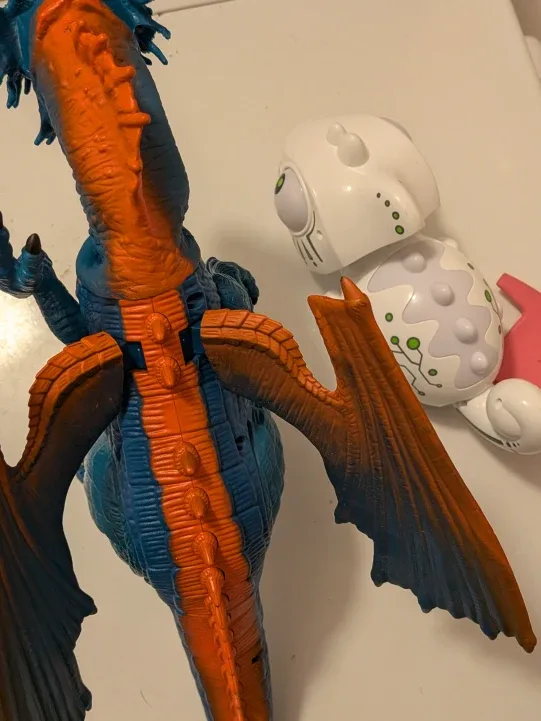 Blue and Orange Dragon Toys - need battery change image indicator(2)