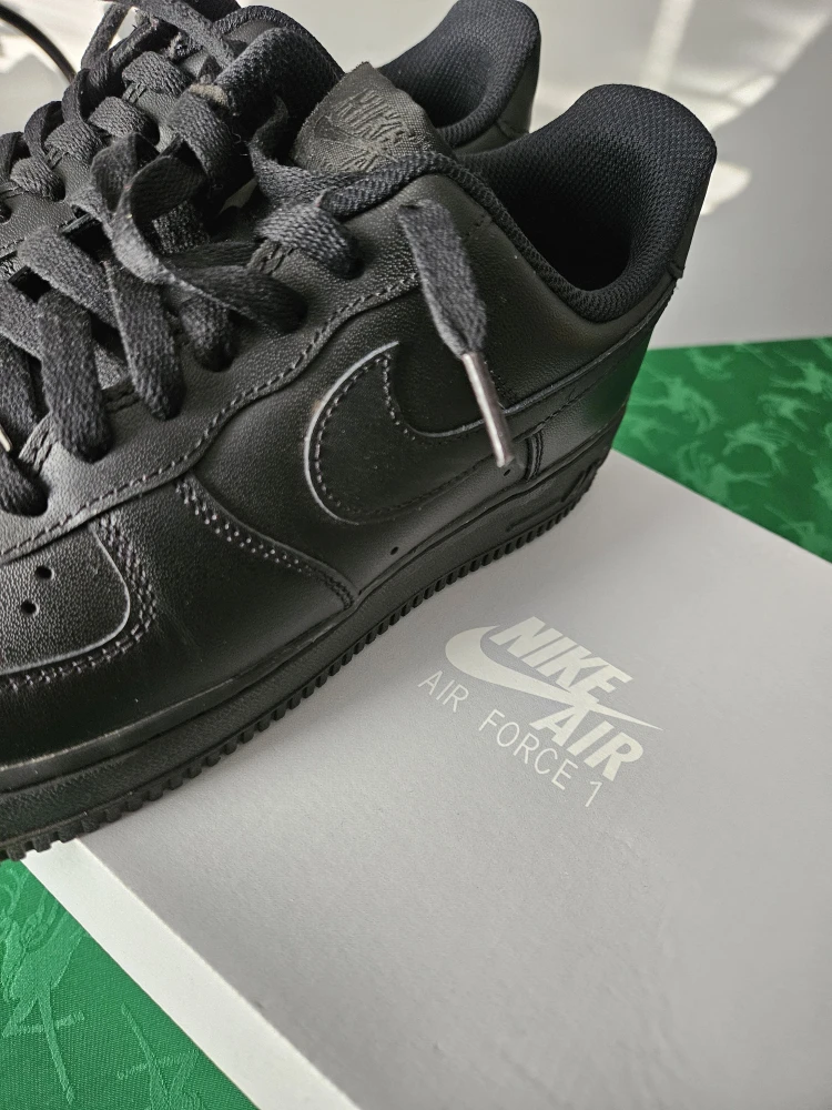 Nike Air Force 1 Black - Size 7 Men's, size 8.5 Women's - photo 3