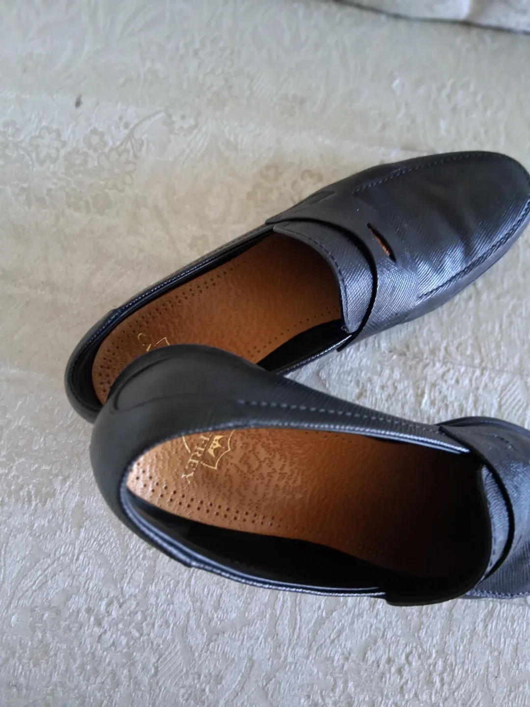 Prada Milano Black Leather Loafers, Size 8.5 image indicator(3)