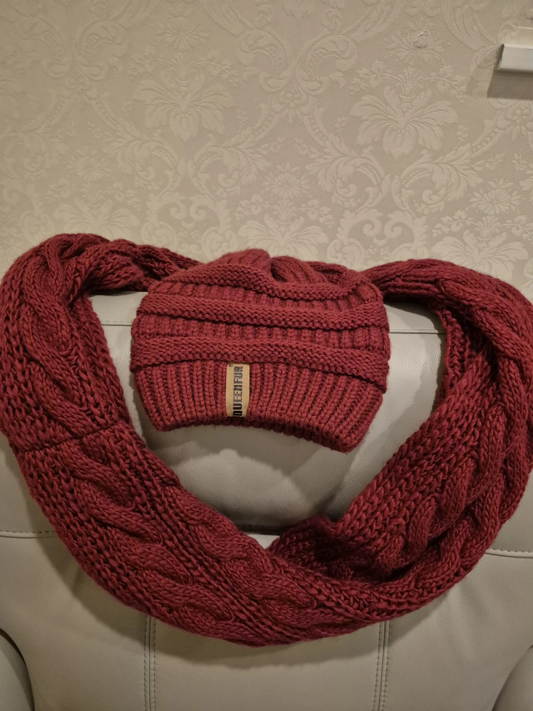 Queenfur Burgundy Knit Hat and Scarf Set - photo 3