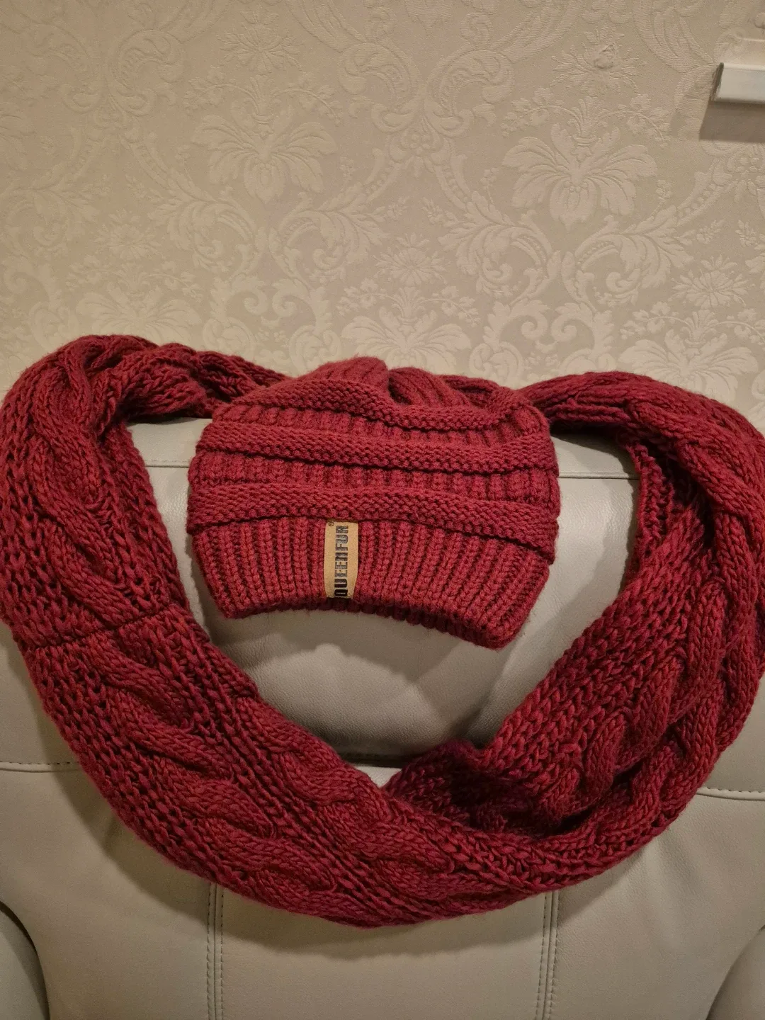 Queenfur Burgundy Knit Hat and Scarf Set image indicator(3)