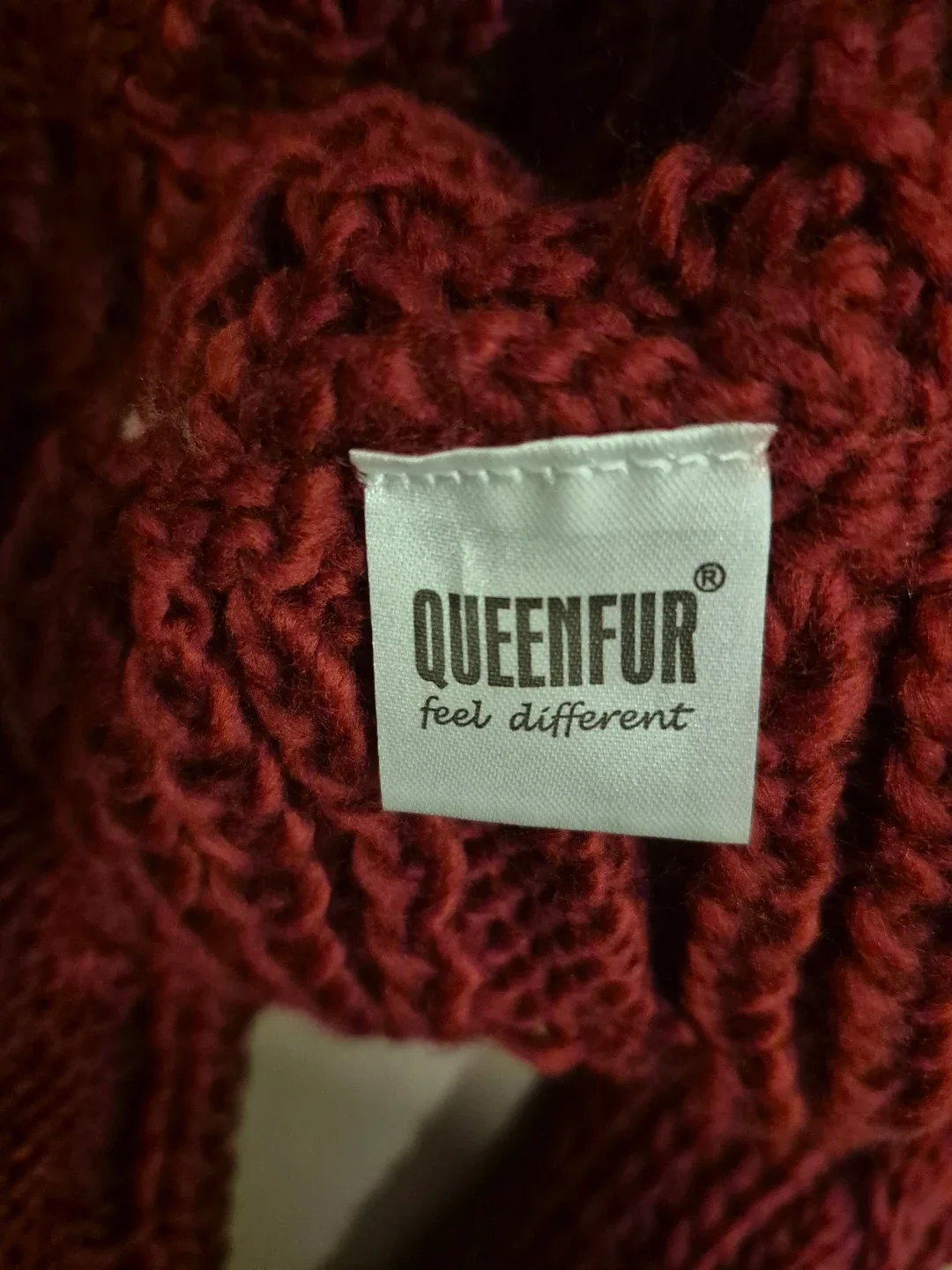 Queenfur Burgundy Knit Hat and Scarf Set image indicator(4)