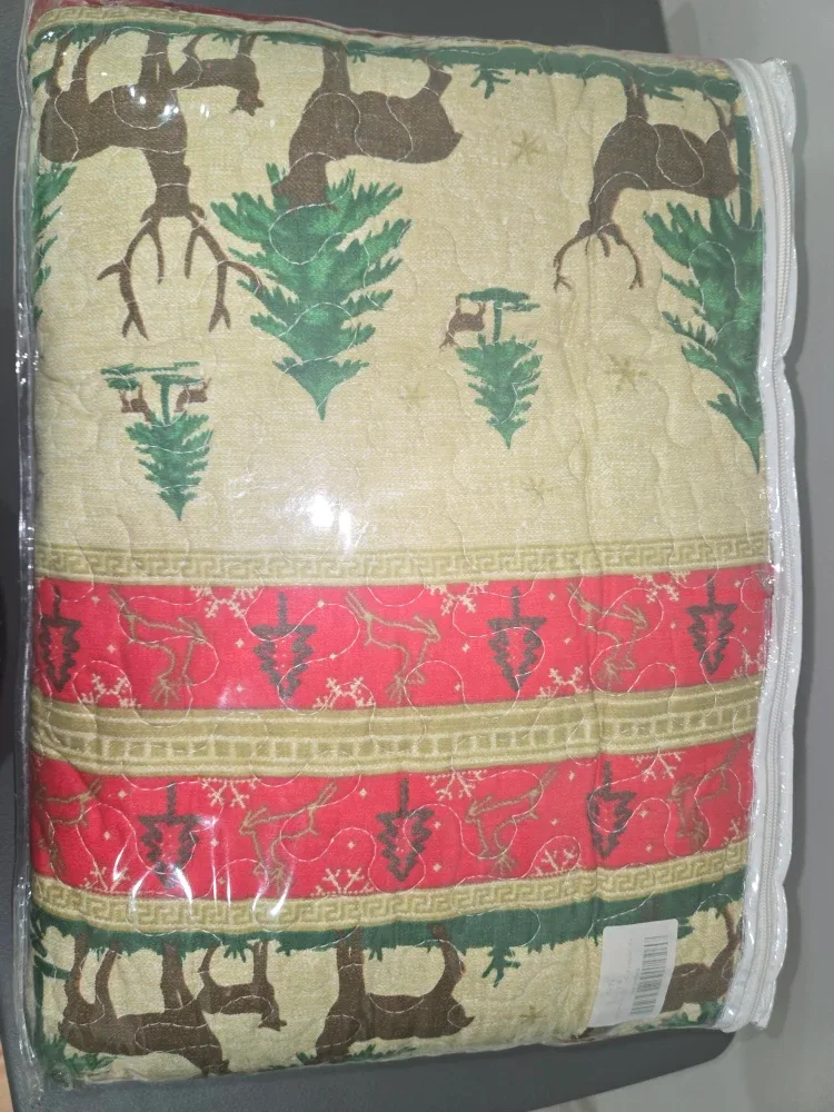Christmas Reindeer & Tree blanket New image indicator(3)