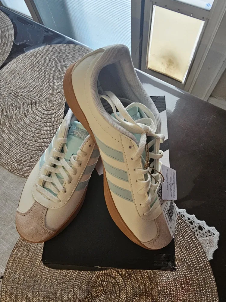 Adidas VL Court Base Shoes - Size 7 - New image indicator(4)