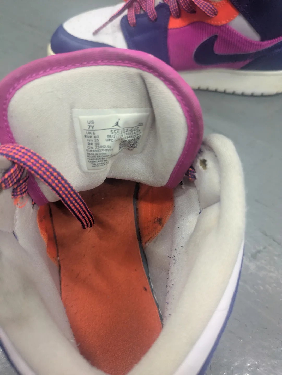 Air Jordan 1 Mid GS 'Regency Purple Fire Pink' image indicator(7)
