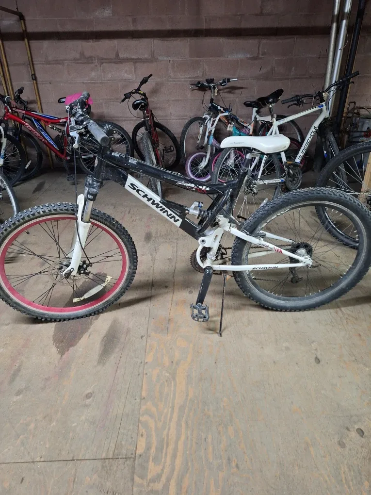 Schwinn Sidewinder Bike image indicator(2)