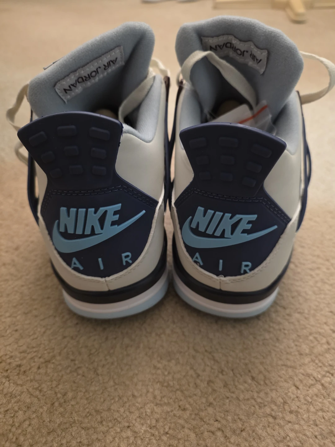 Nike Air Jordan 4 Retro, Size 9.5