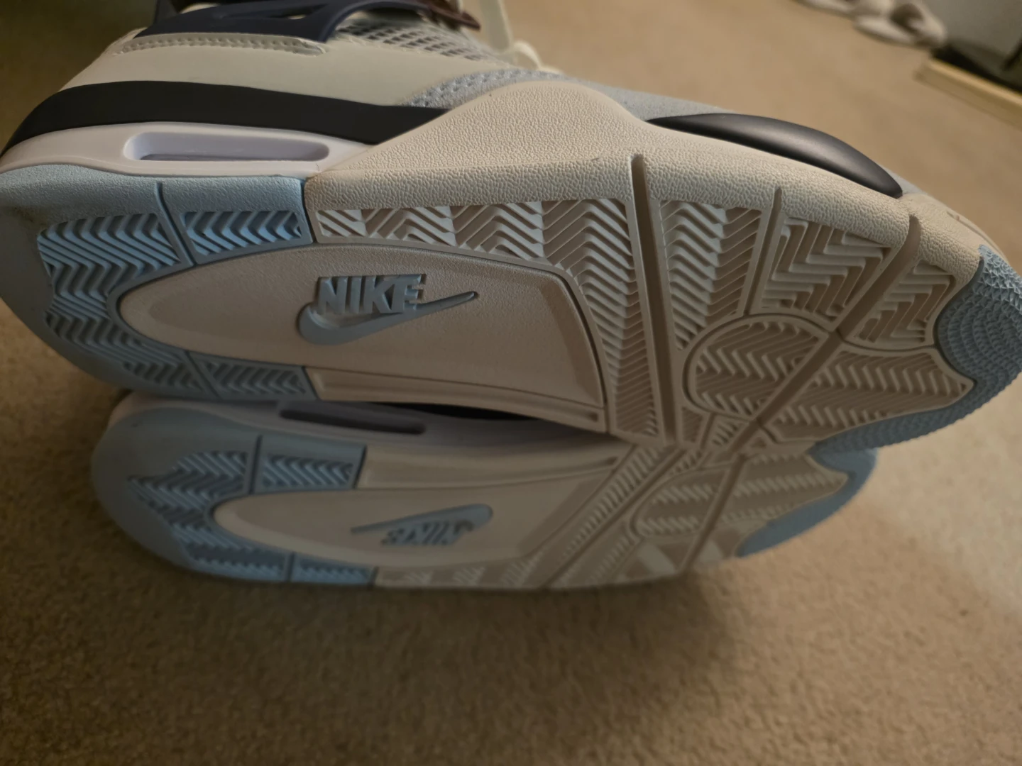 Nike Air Jordan 4 Retro, Size 9.5 - photo 4