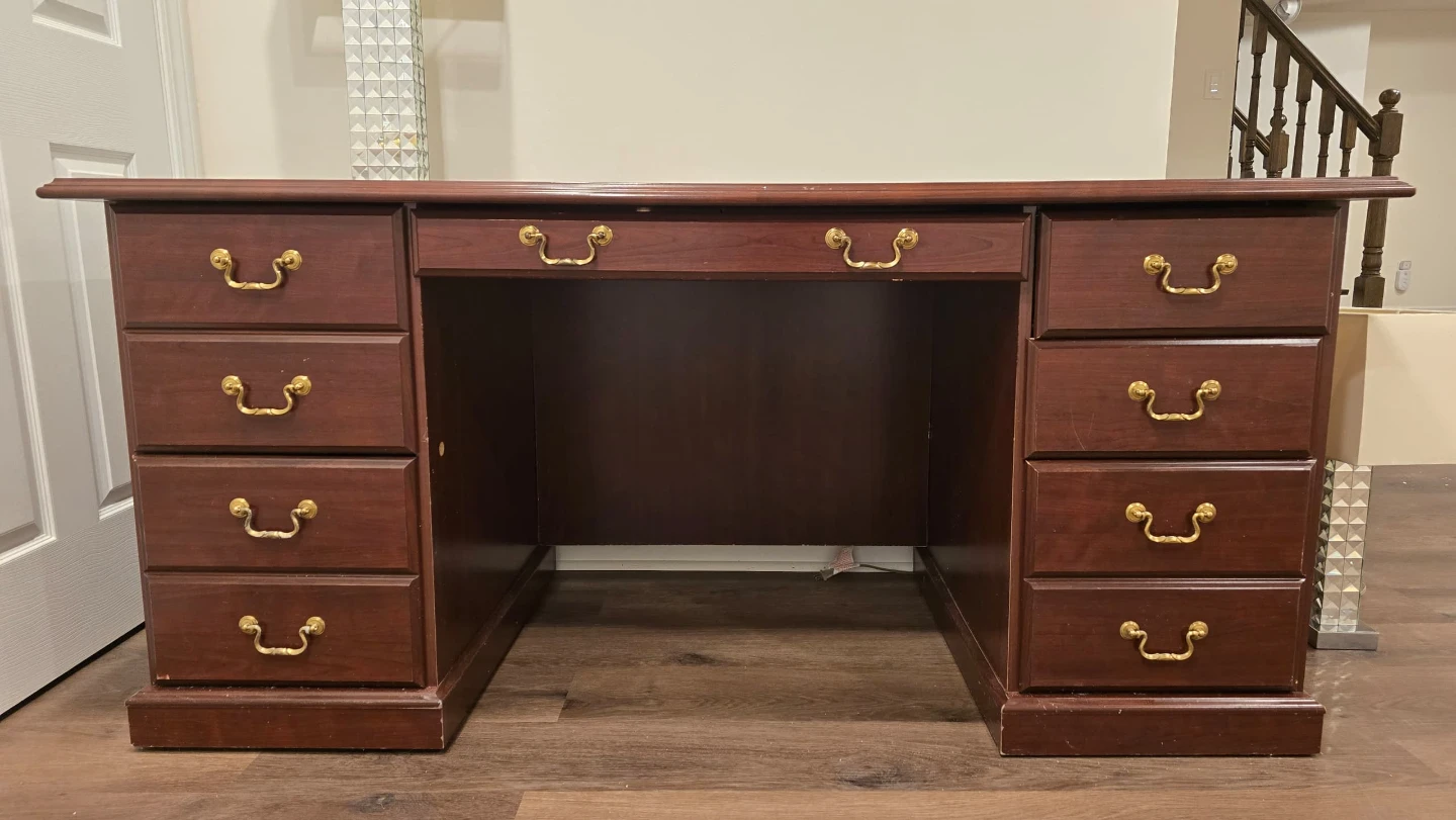 Large Wooden Executive Desk - photo 2