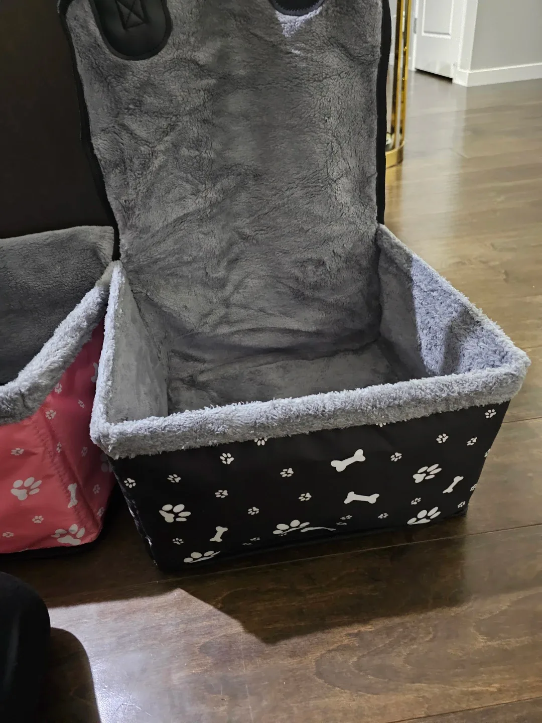 Dog/Cat Booster Car Seat - Black & Pink image indicator(3)