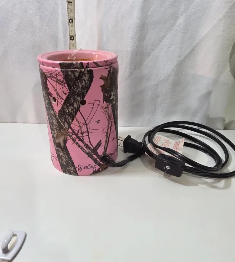 Scentsy Pink Camo Wax Warmer image indicator(3)