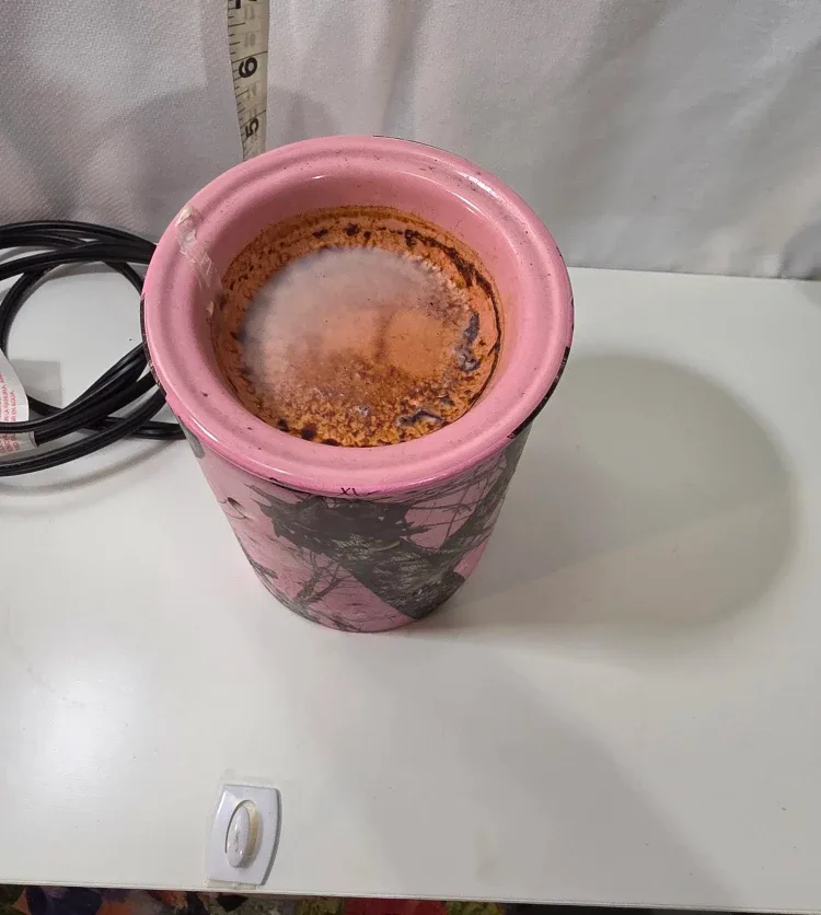Scentsy Pink Camo Wax Warmer image indicator(5)