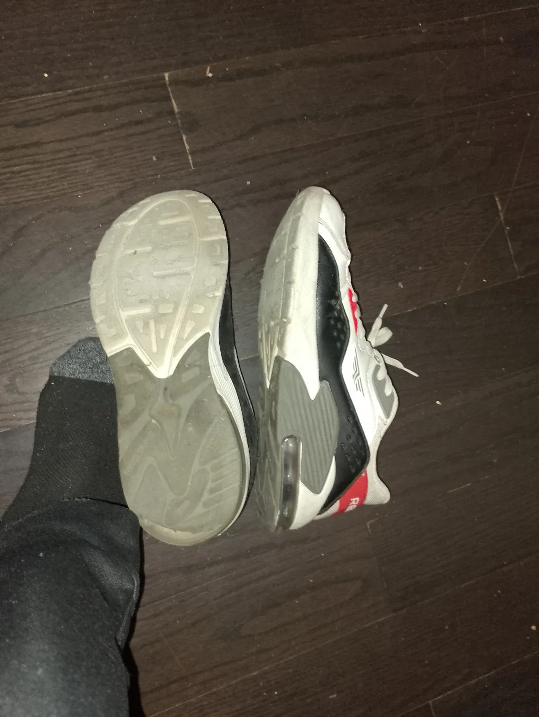 Red Tape Sneakers🥕 image indicator(2)