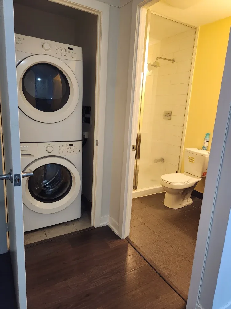 Downtown Room image indicator(9)