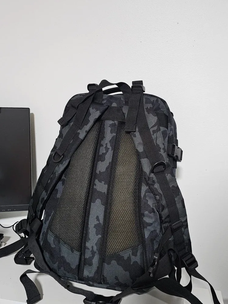 Brand new Camo Tactical Backpack image indicator(5)