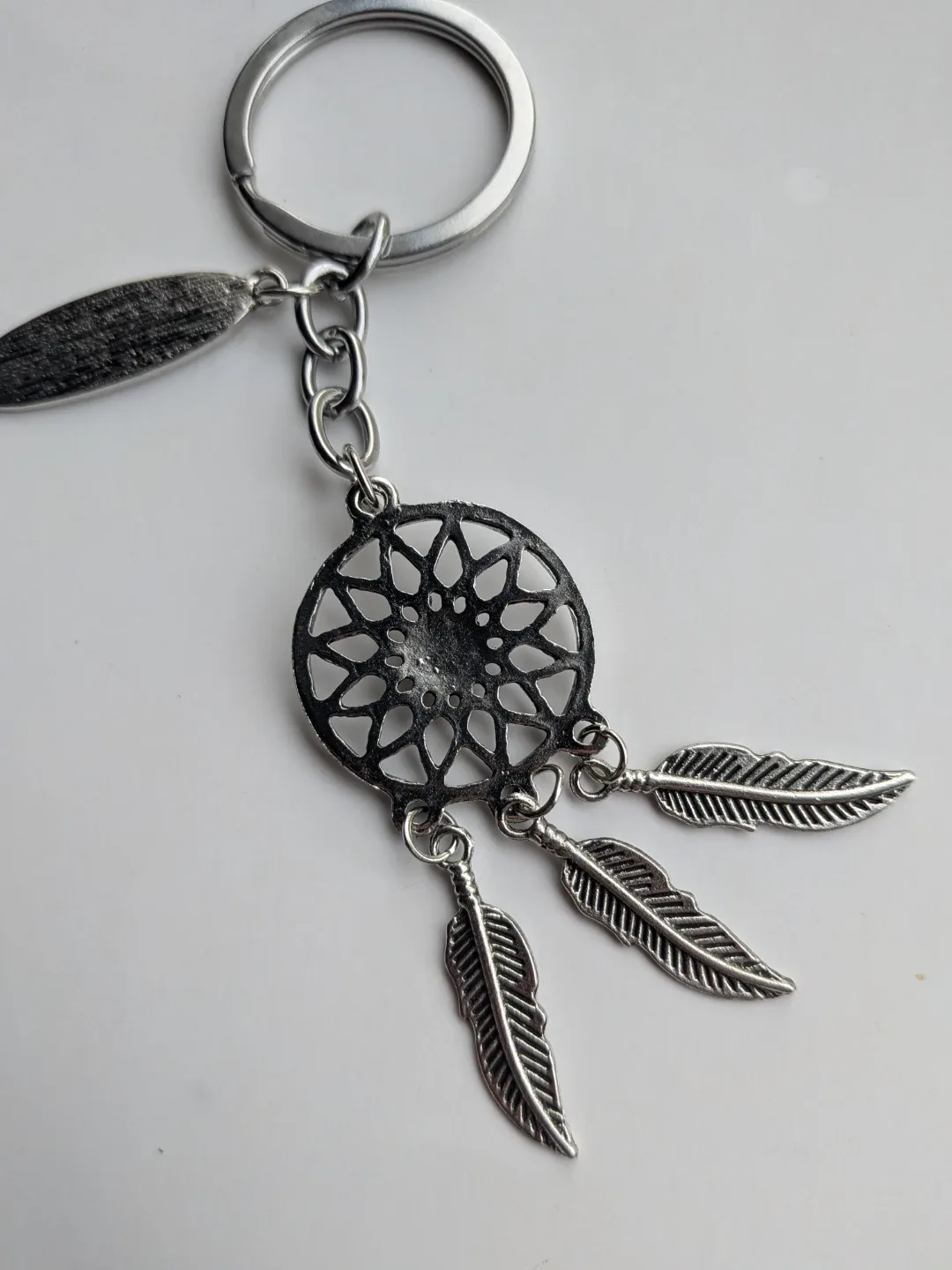 Dreamcatcher Keychain with Feathers image indicator(6)