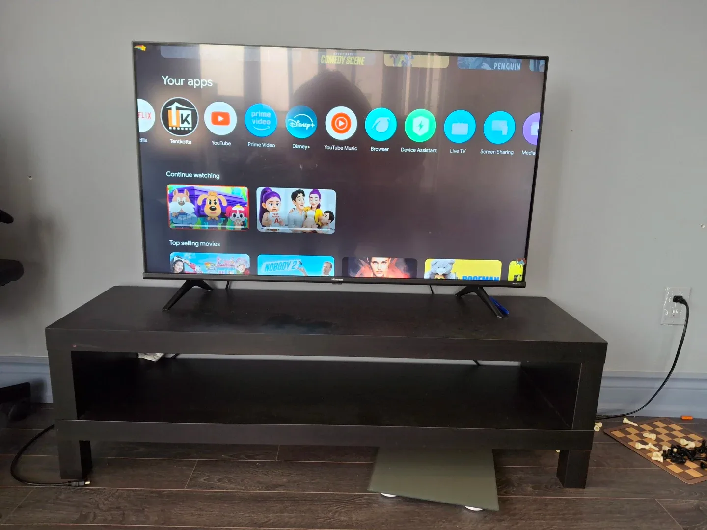 Hisense Smart TV 43 inch UHD 2 years old with invoice with table thumbnail