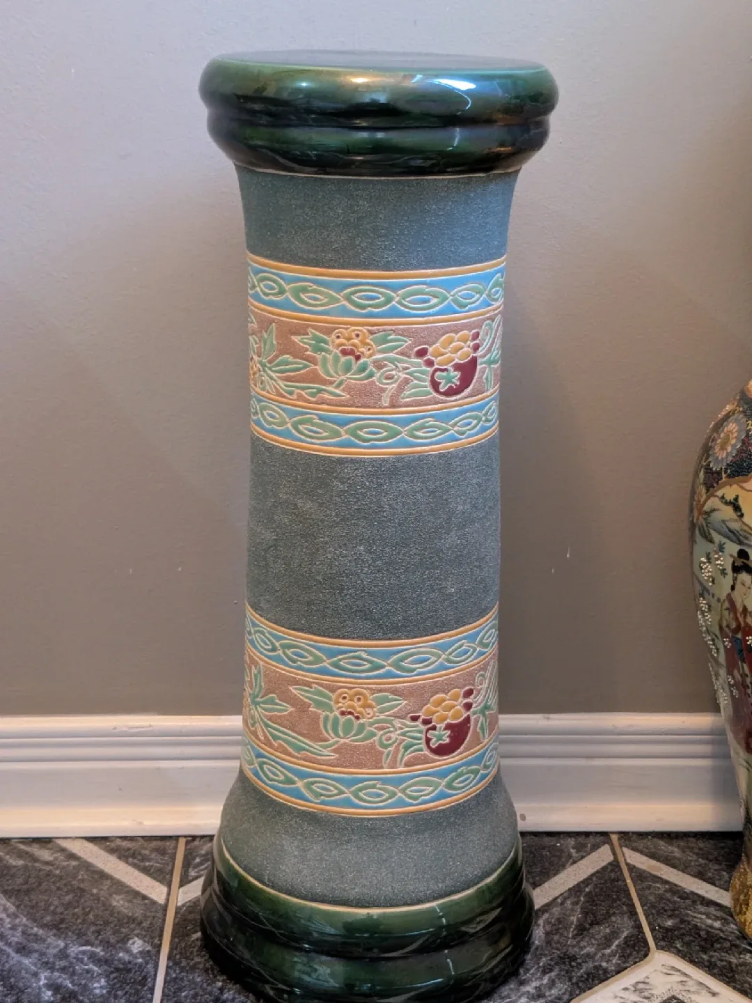 Art Deco Style Lady Statue on Decorative Pedestal image indicator(2)