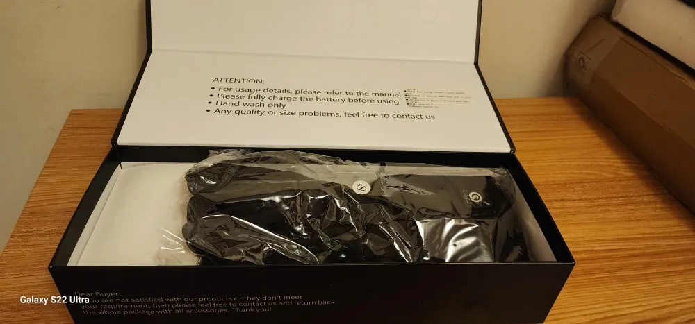 Day Wolf Heated Glove Liners - Rechargeable image indicator(9)