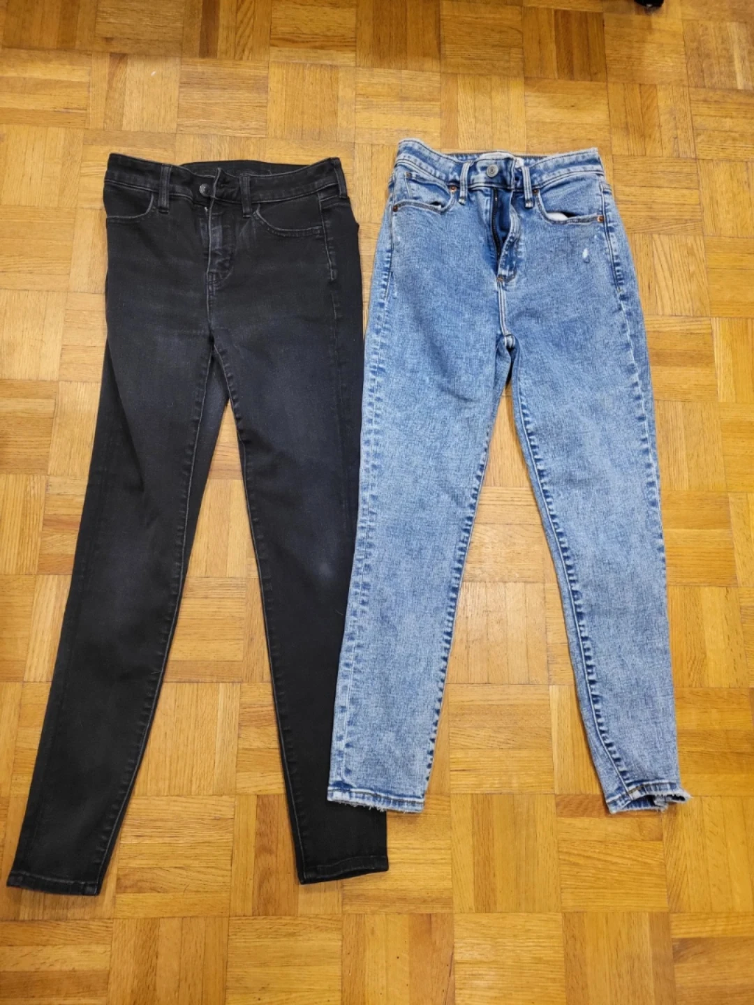 Women's size zero 2 pairs $5 - photo 2