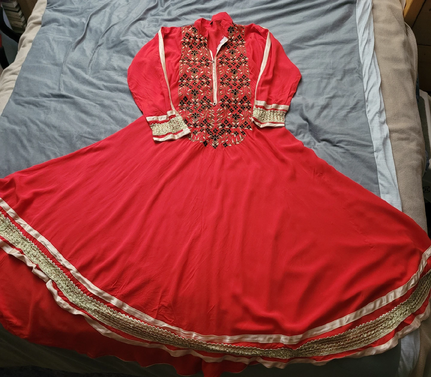 Red Embroidered Dress - Size 42,🥕