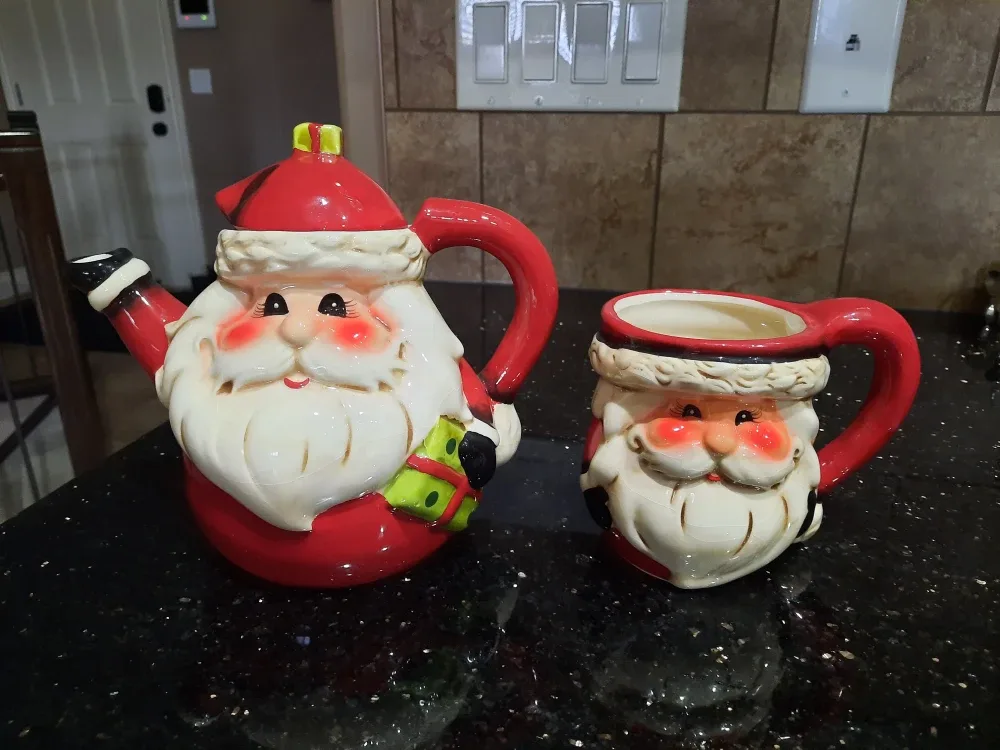 New Santa teapot and mug set