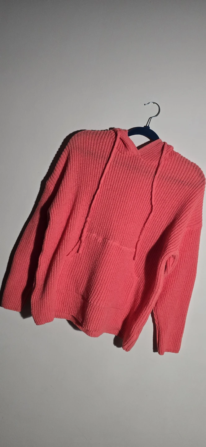 Aritzia Pink Knit Hoodie - Size Small