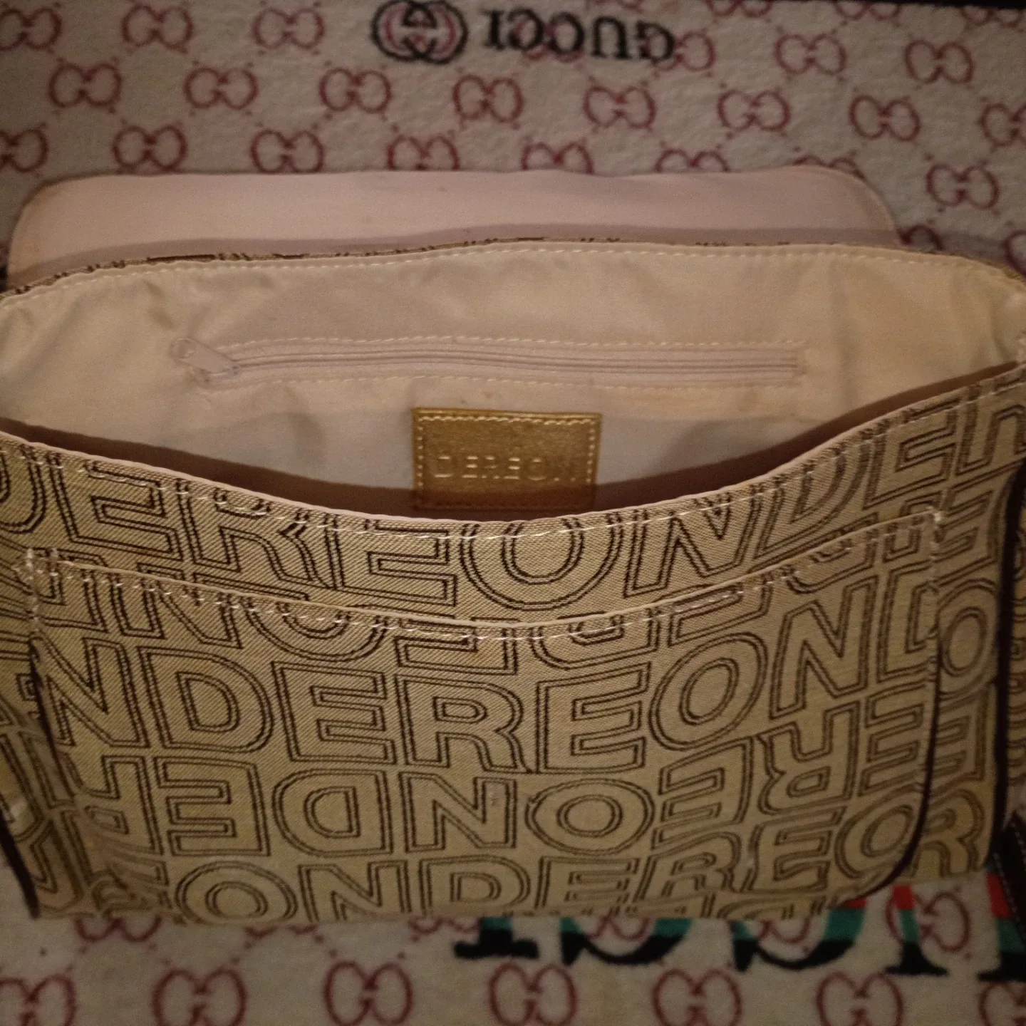 Deron purse image indicator(4)