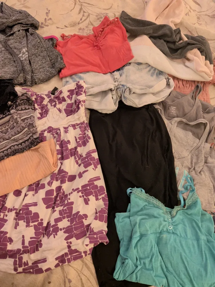 Mixed Clothing Lot - Various Brands & Sizes image indicator(2)