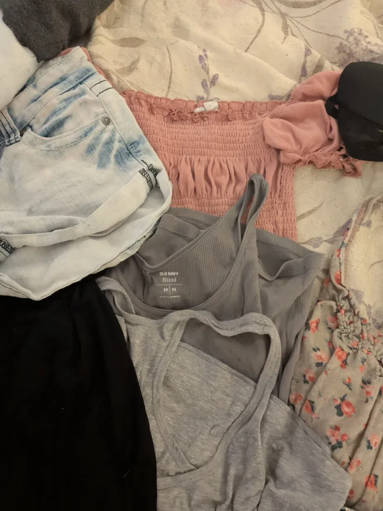 Mixed Clothing Lot - Various Brands & Sizes image indicator(8)