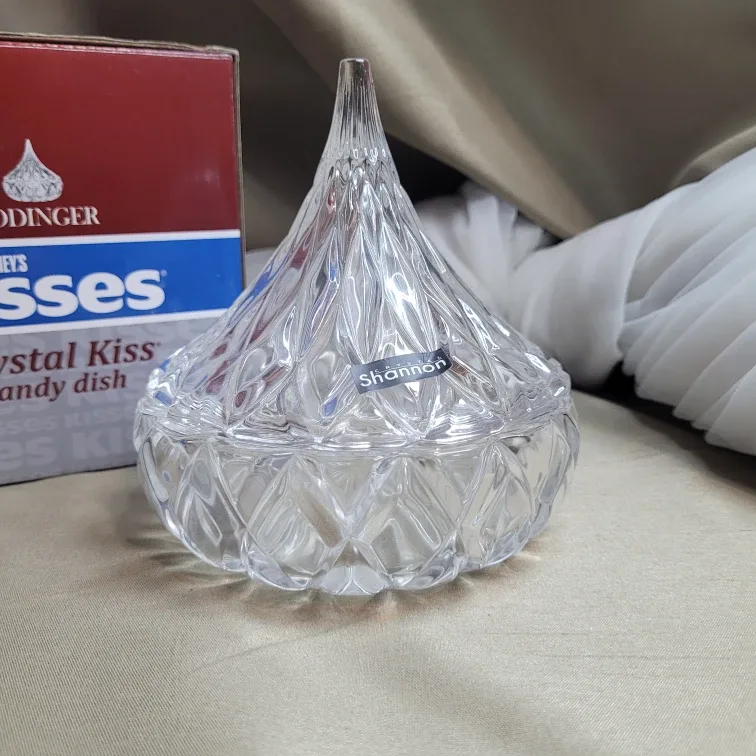 Godinger Hershey's Kisses Shannon Crystal Candy Dish image indicator(7)