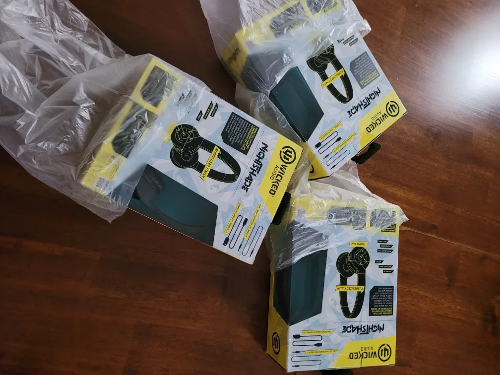 New Wicked Audio Nightshade Bluetooth Headphones image indicator(4)