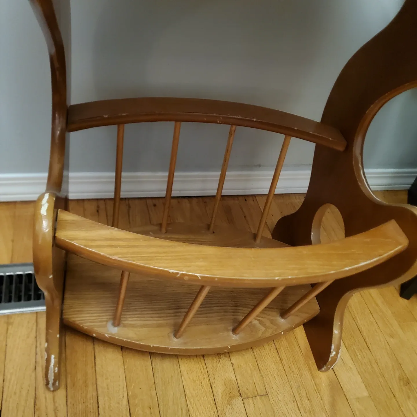 Vintage Wooden Side Table 🥕 image indicator(4)