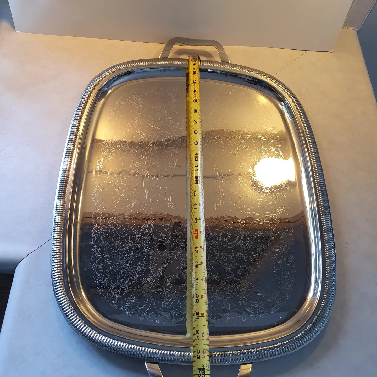 Silver Plated Serving Tray image indicator(2)