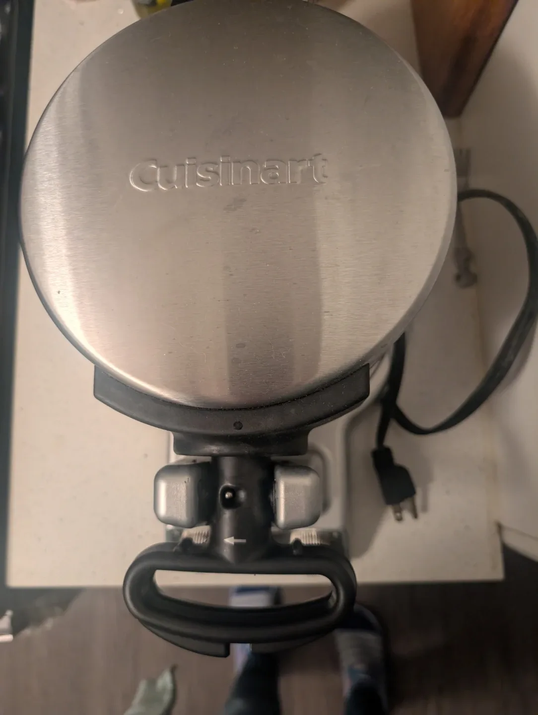 Cuisinart Breakfast Central Waffle Maker image indicator(2)