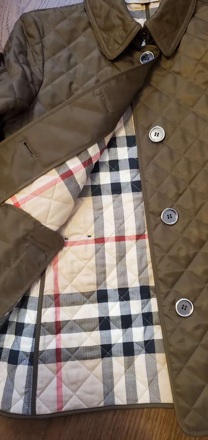Burberry Jacket image indicator(4)