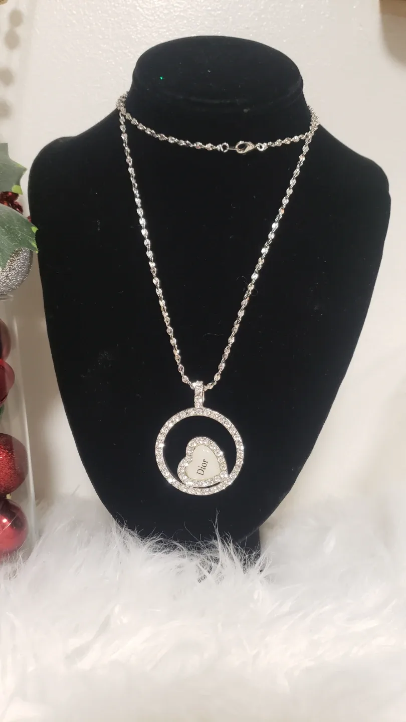 Brand new Dior Women's Necklace For Sale $49 image indicator(3)