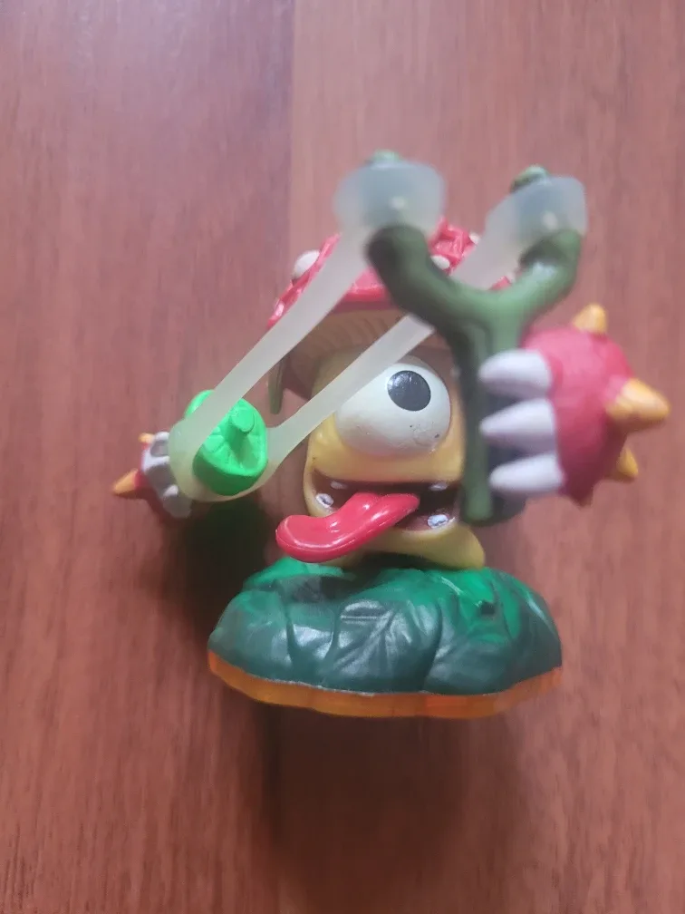 Skylanders Figures Lot of 6 Bundle 1 image indicator(3)