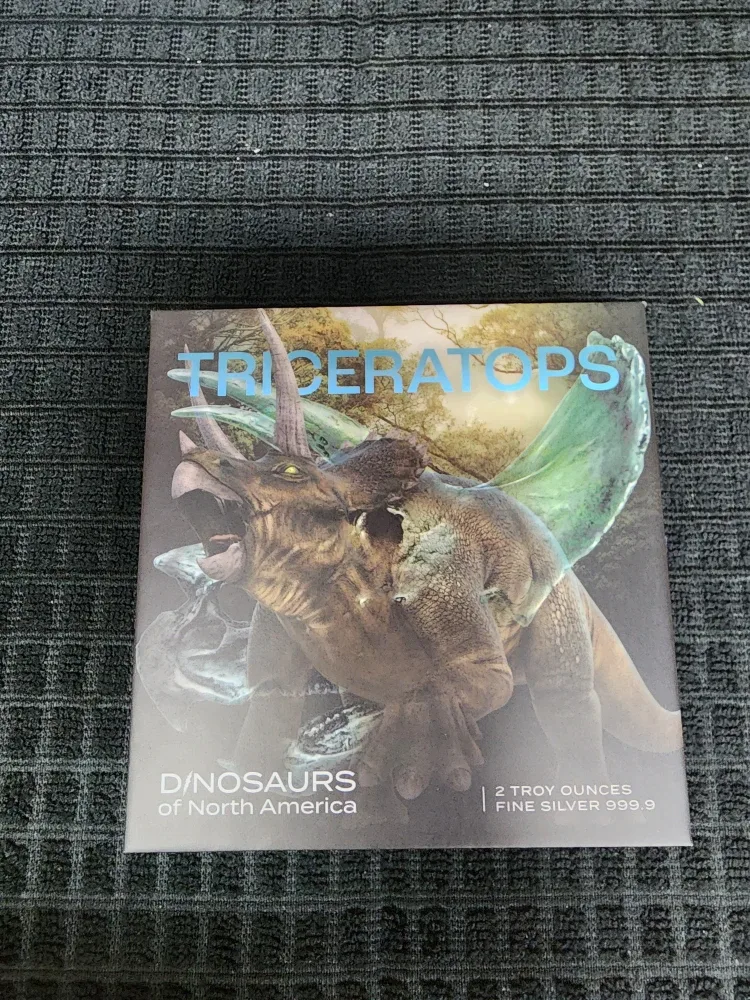 Dinosaurs of North America Triceratops 2oz Fine Silver 999.9