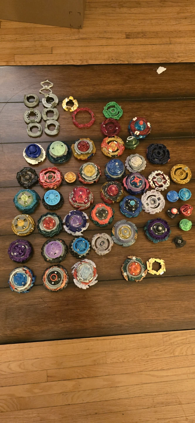 Beyblades Lot - photo 4