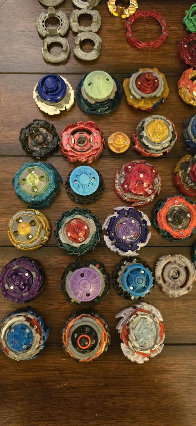 Beyblades Lot - photo 5
