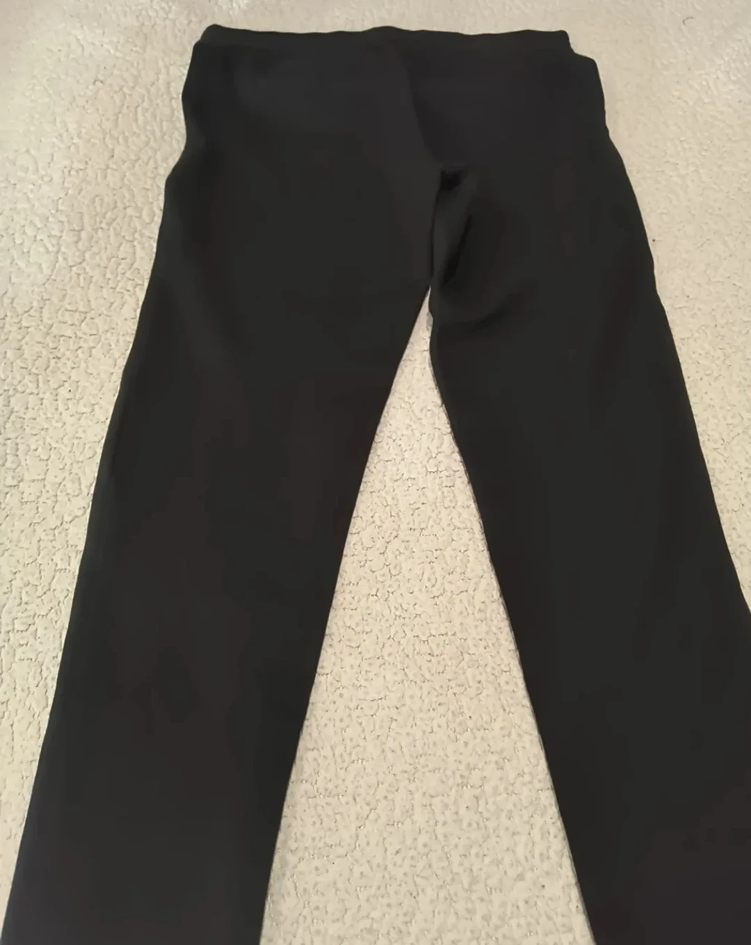 Chloe & Jasmine Black Pants - Size M image indicator(4)