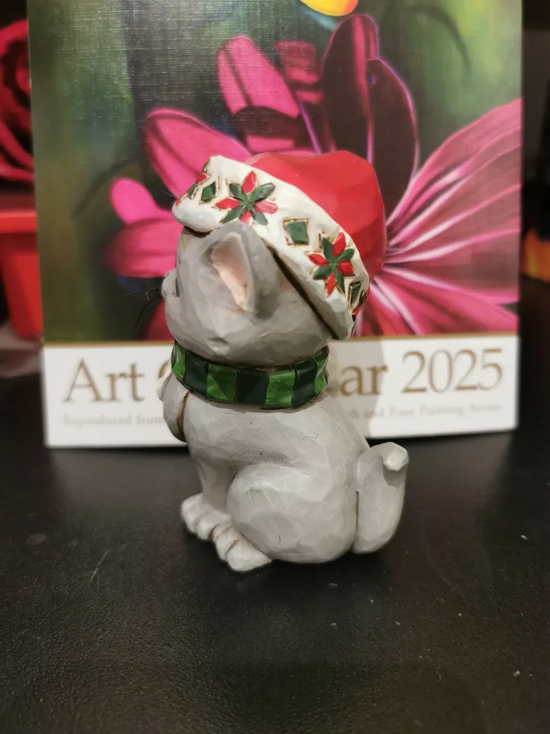 Enesco Jim Shore Christmas Kitten Figurine image indicator(5)