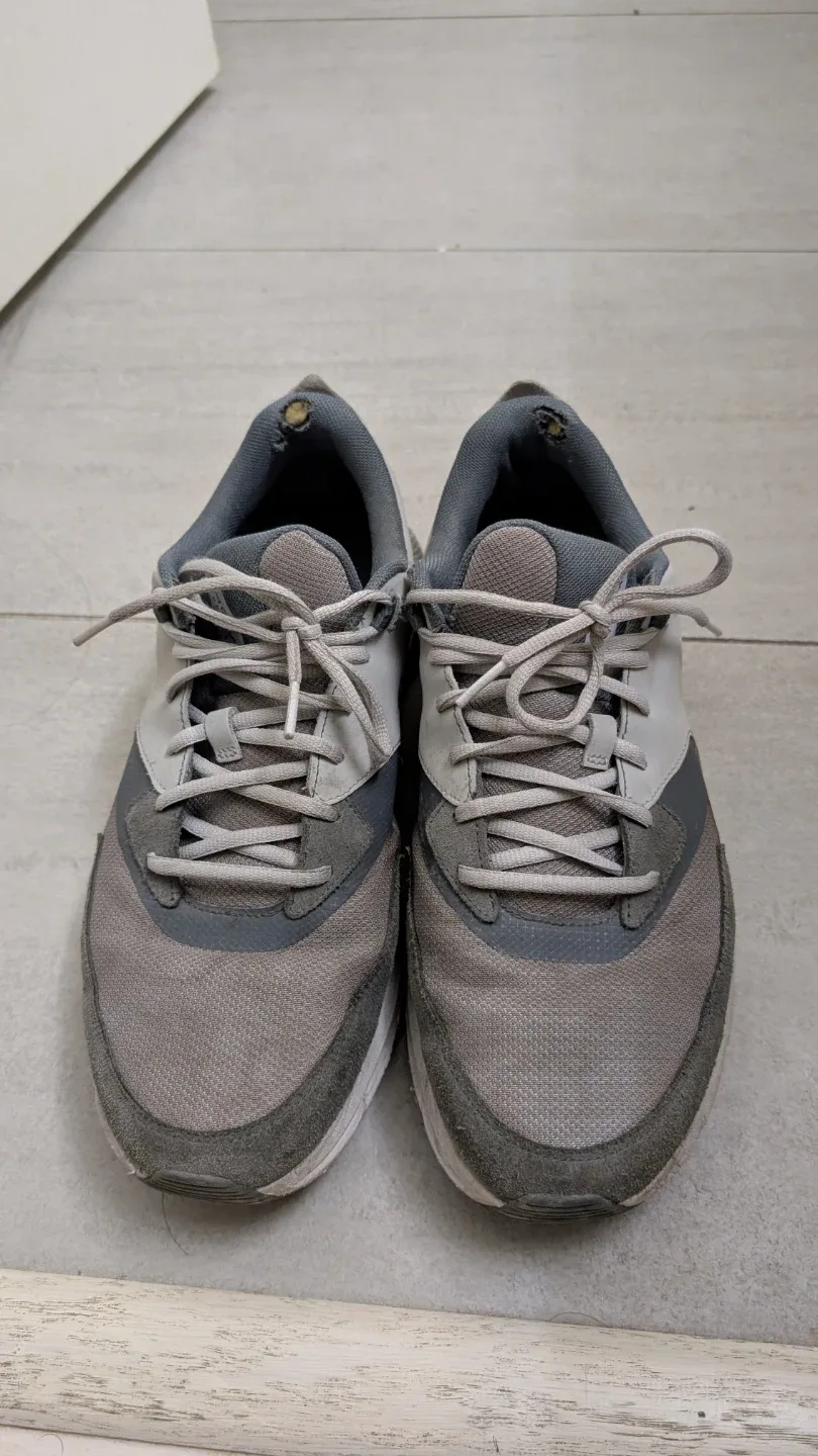 Under armour hover shoes size 12 image indicator(3)