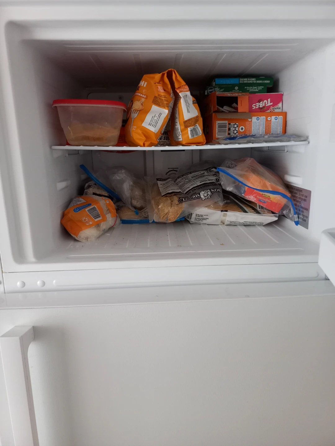 Insignia Refrigerator - photo 2