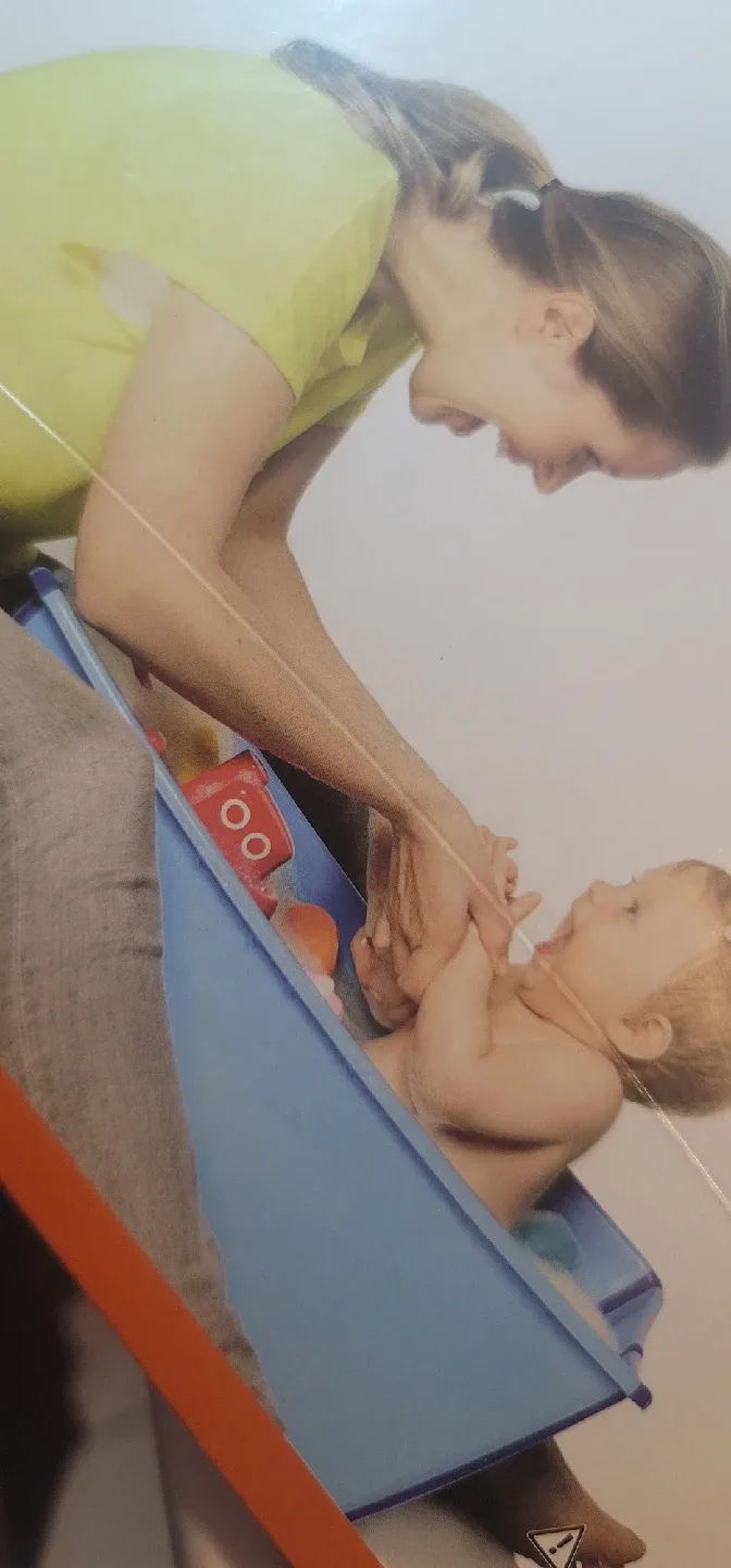 Stokke Flexi Bath - Foldable Baby Bath white (Birth to 4) image indicator(5)