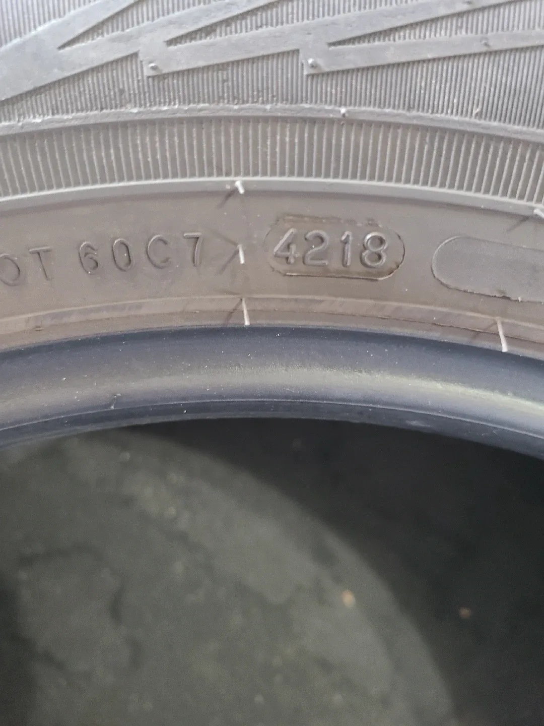 Nokian WR G4 Tire - 225/55R17 image indicator(6)