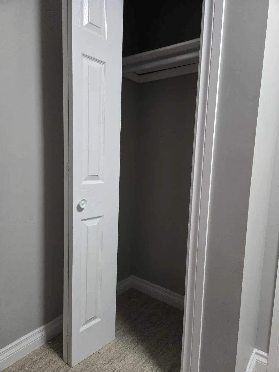 Private room for rent image indicator(4)